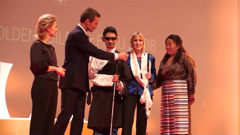 Bild der Frau Preisverleihung in Berlin